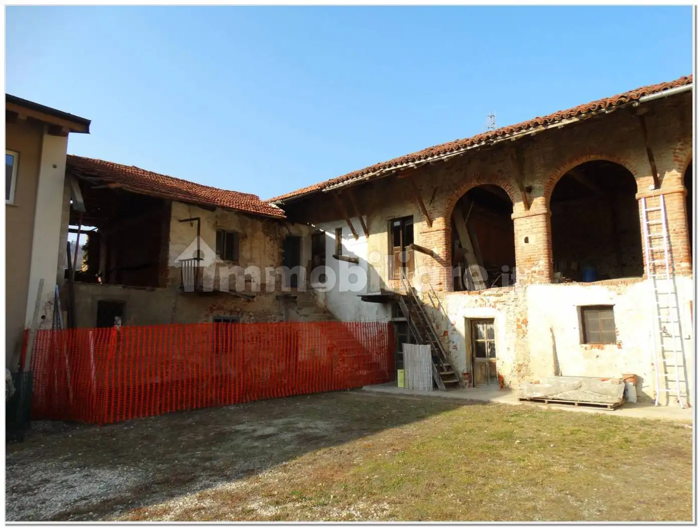 Rustico - Casale in vendita a Rossana