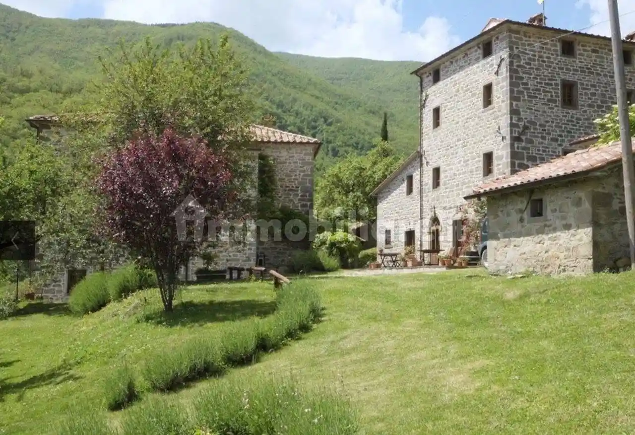 Rustico - Casale in vendita a Caprese Michelangelo