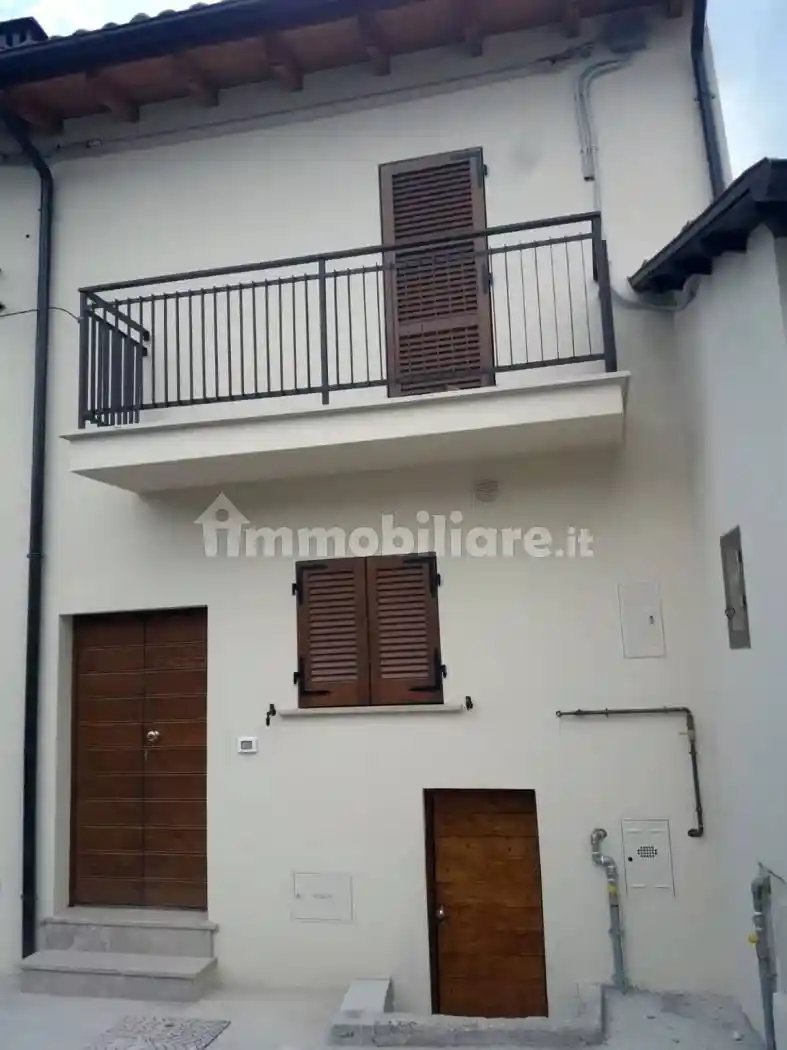 Casa indipendente in vendita a L'Aquila