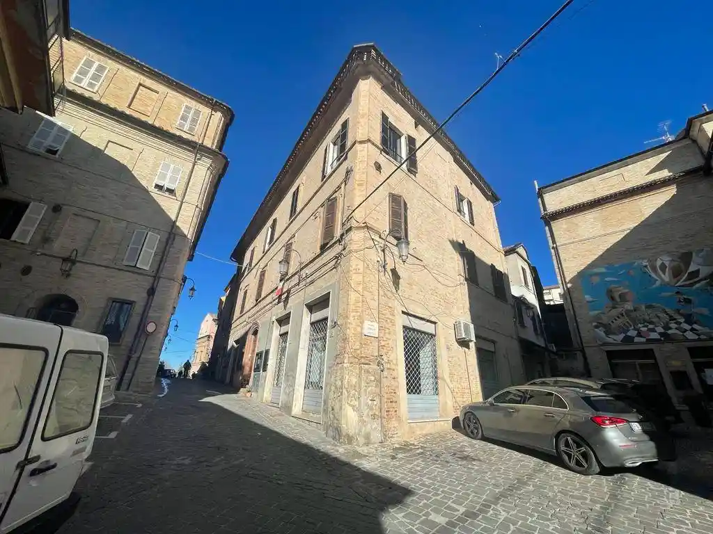 Palazzo - Edificio in vendita a Monte San Giusto