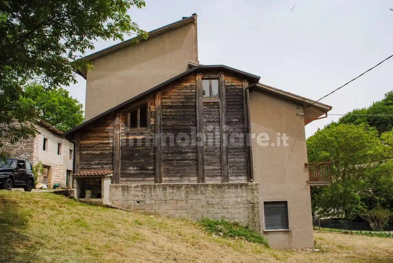 Appartamento in vendita a Serra Sant'Abbondio