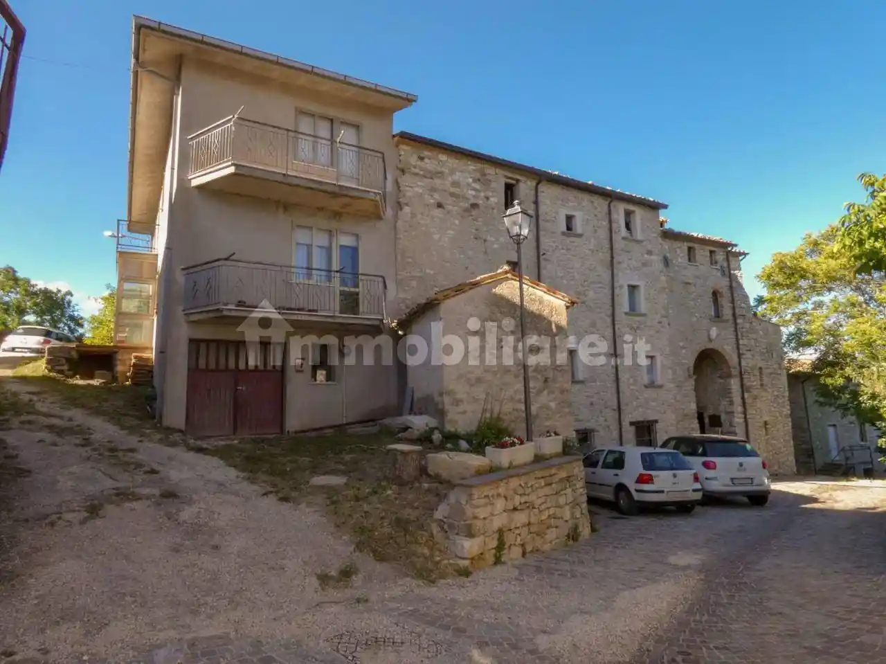 Appartamento in vendita a Piandimeleto