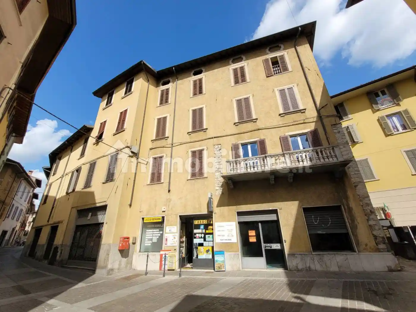 Casa indipendente in vendita a Alzano Lombardo