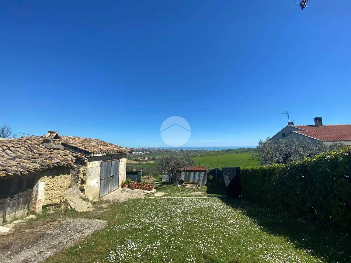 Rustico - Casale in vendita a Roseto degli Abruzzi