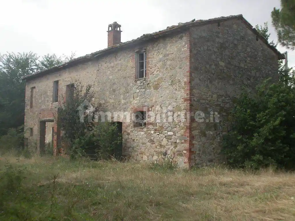 Rustico - Casale in vendita a Castiglione del Lago