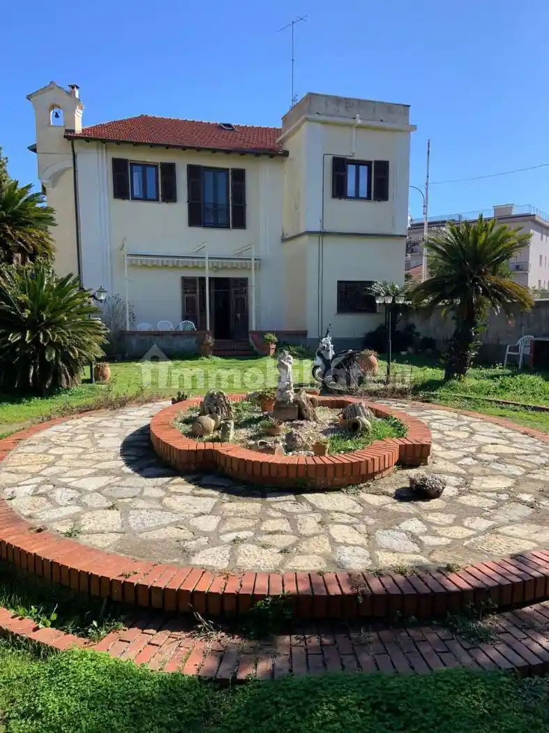 Villa in vendita a Spotorno