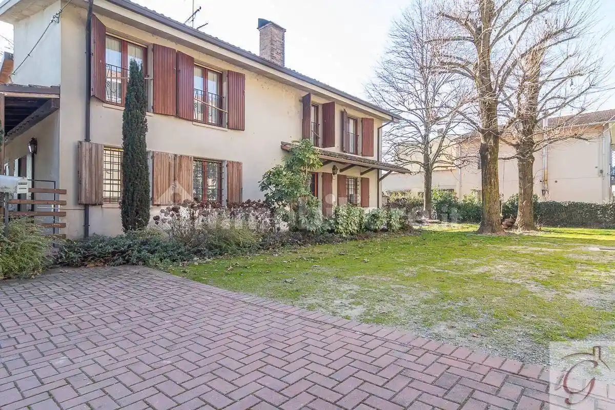 Villa in vendita a Finale Emilia