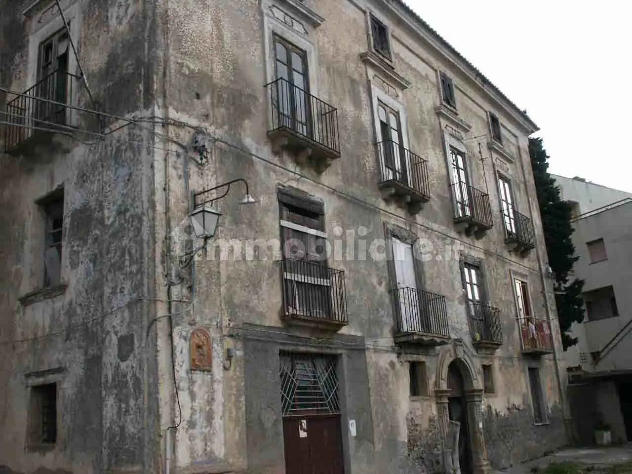 Palazzo - Edificio in vendita a Acquappesa