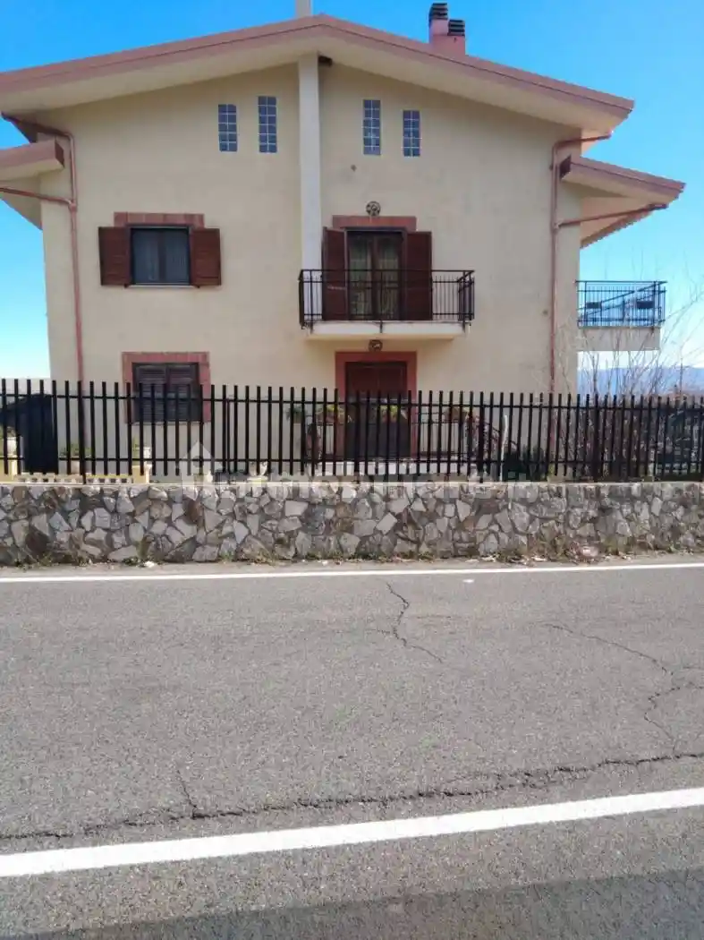Appartamento in villa via Alcide De Gasperi, Marano Marchesato - foto 3