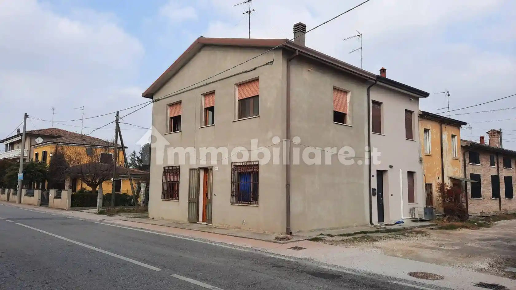 Casa indipendente in vendita a Riva del Po