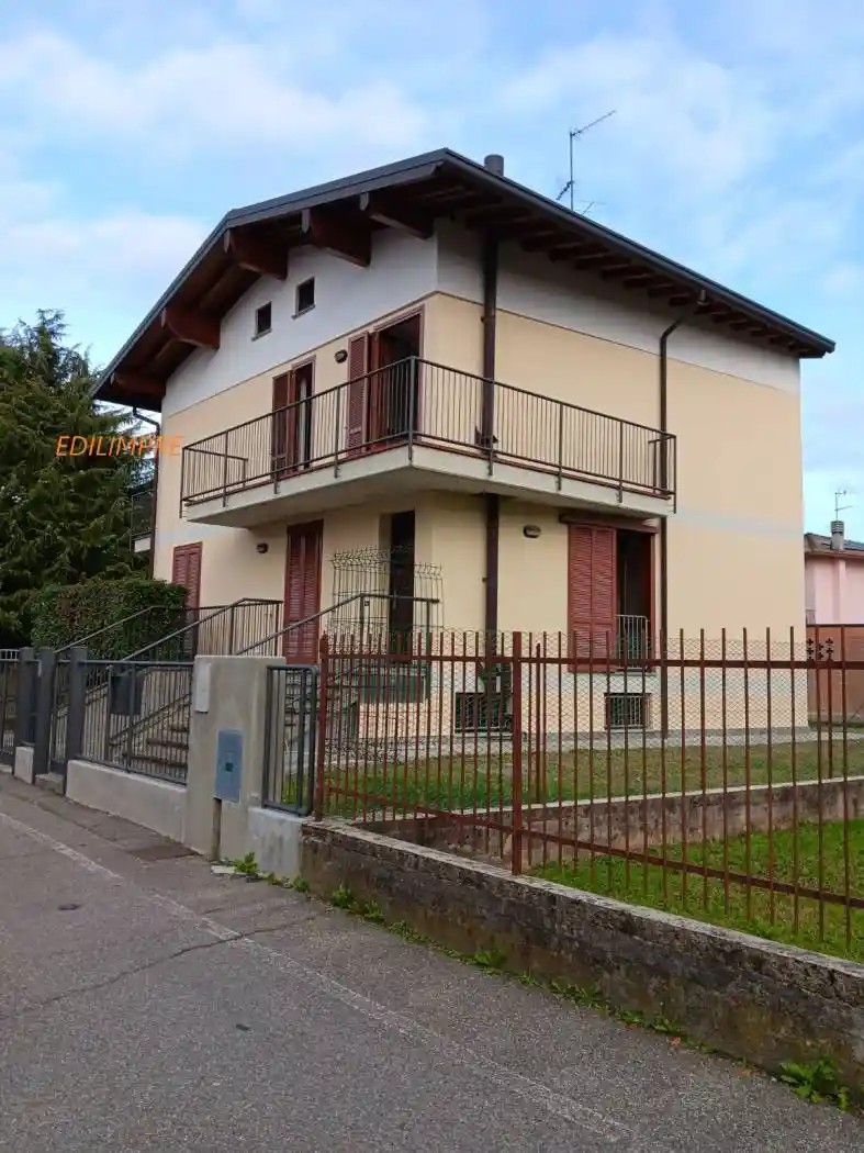 Villa in vendita a Monza