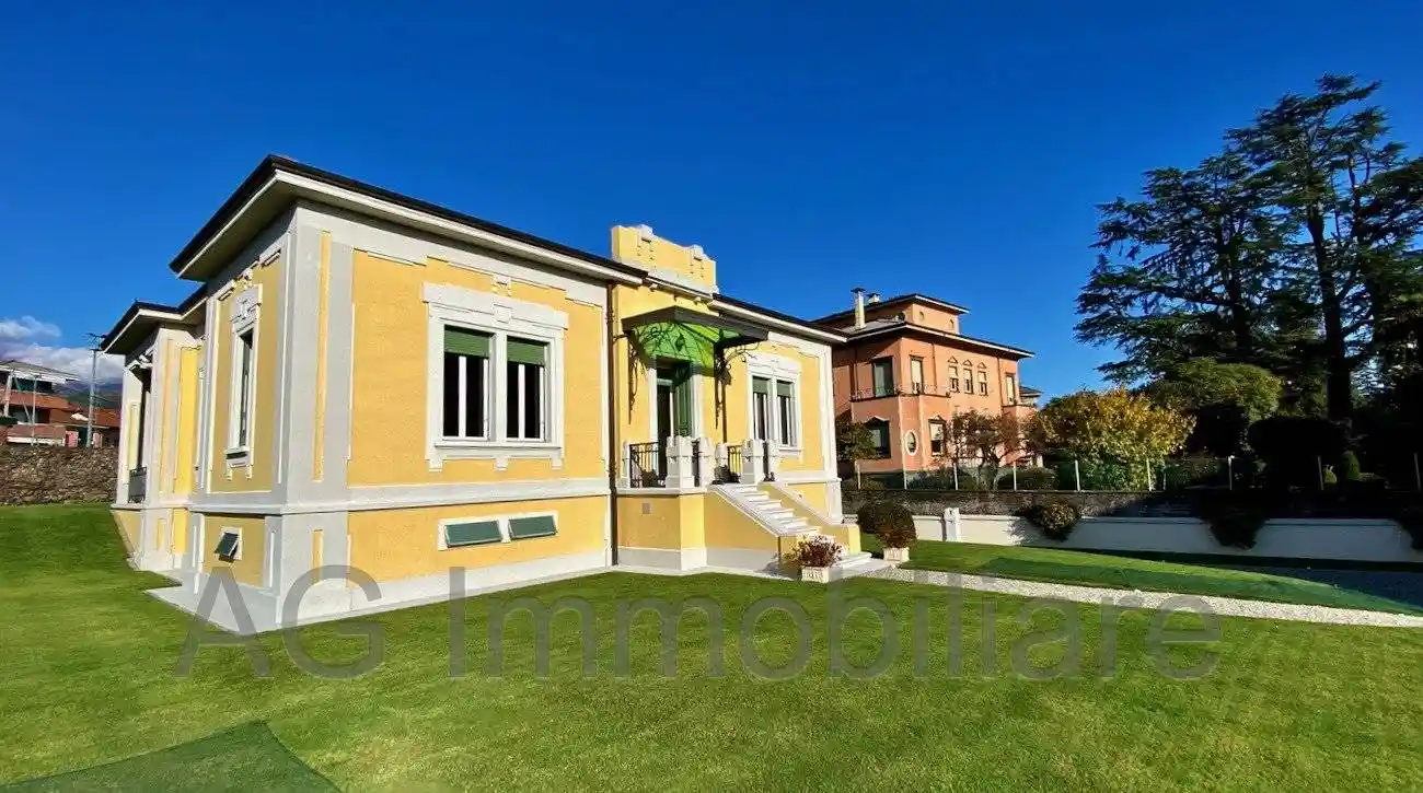 Villa in vendita a Verbania