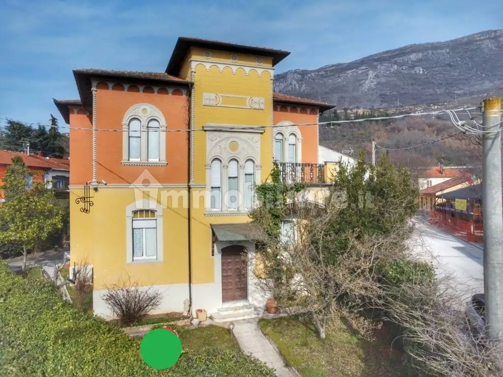 Villa in vendita a Avezzano