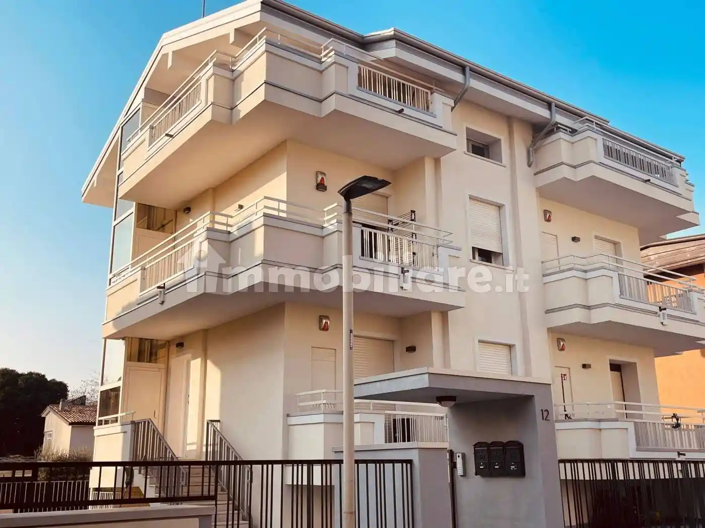 Appartamento in affitto a Desenzano del Garda