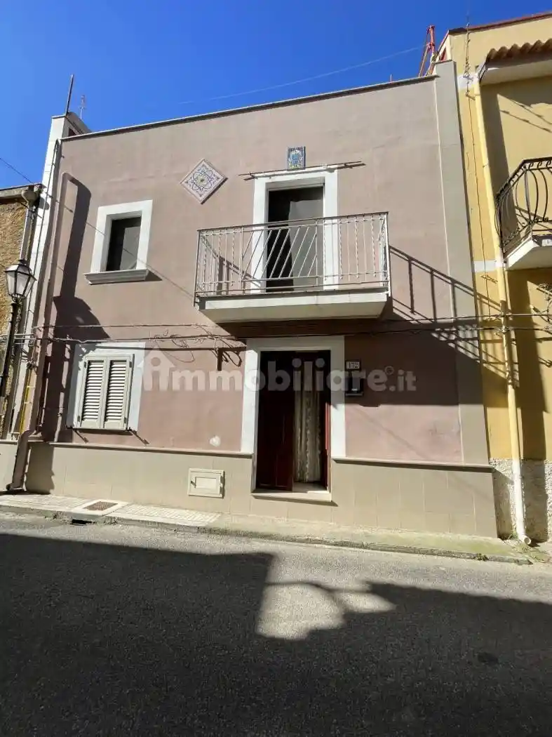 Casa indipendente in vendita a Falcone