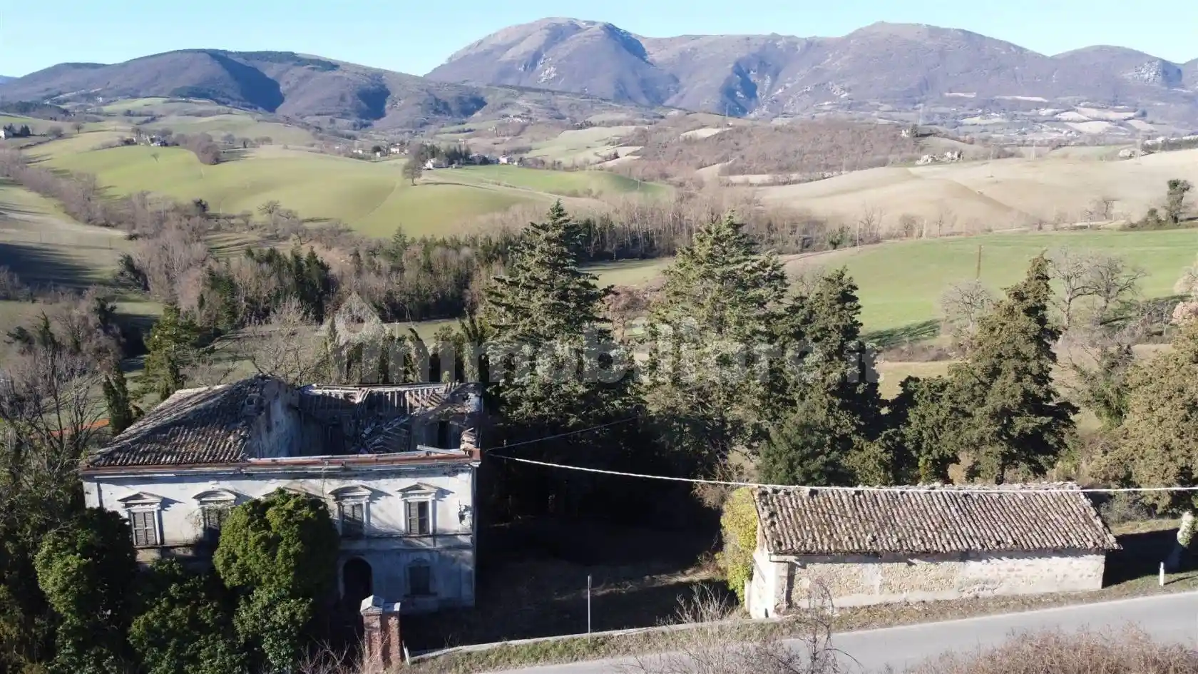 Casa indipendente in vendita a Camerino