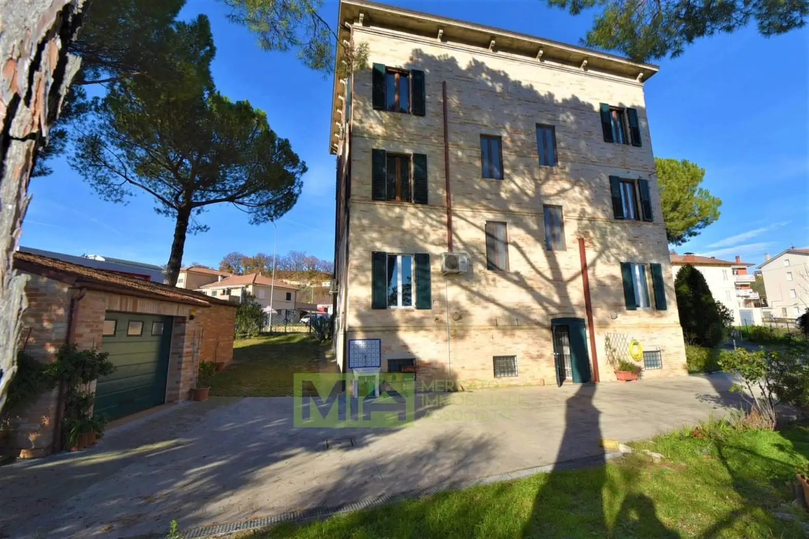 Villa in vendita a Magliano di Tenna