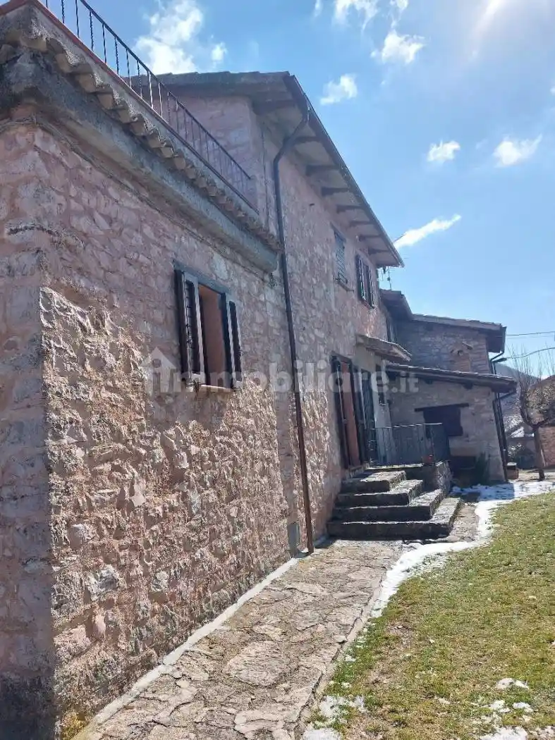 Rustico - Casale in vendita a Spoleto