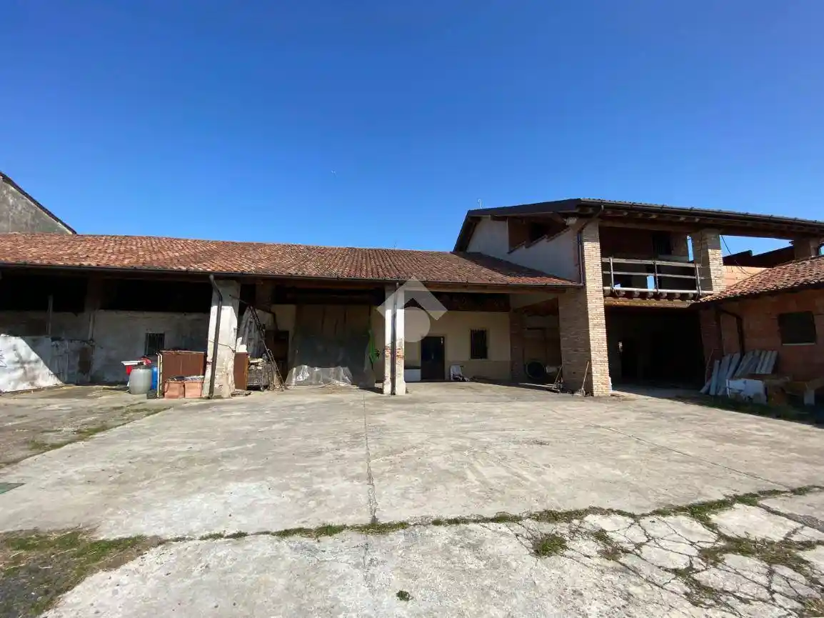 Rustico - Casale in vendita a Cazzago San Martino