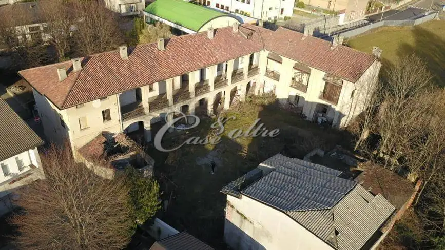 Palazzo - Edificio in vendita a Novedrate