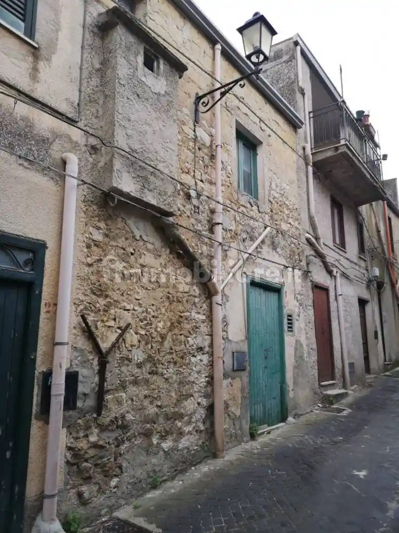 Casa indipendente in vendita a Giuliana