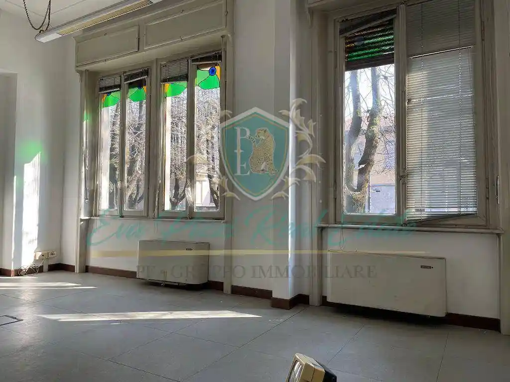 Palazzo - Edificio in Affitto - foto 5