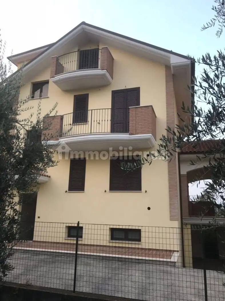 Villetta a schiera in vendita a Sant'Egidio alla Vibrata