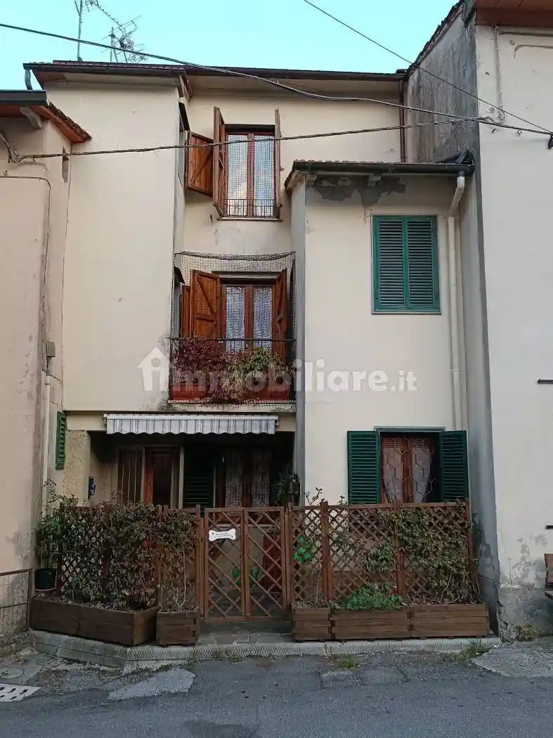 Casa indipendente in vendita a Vernio