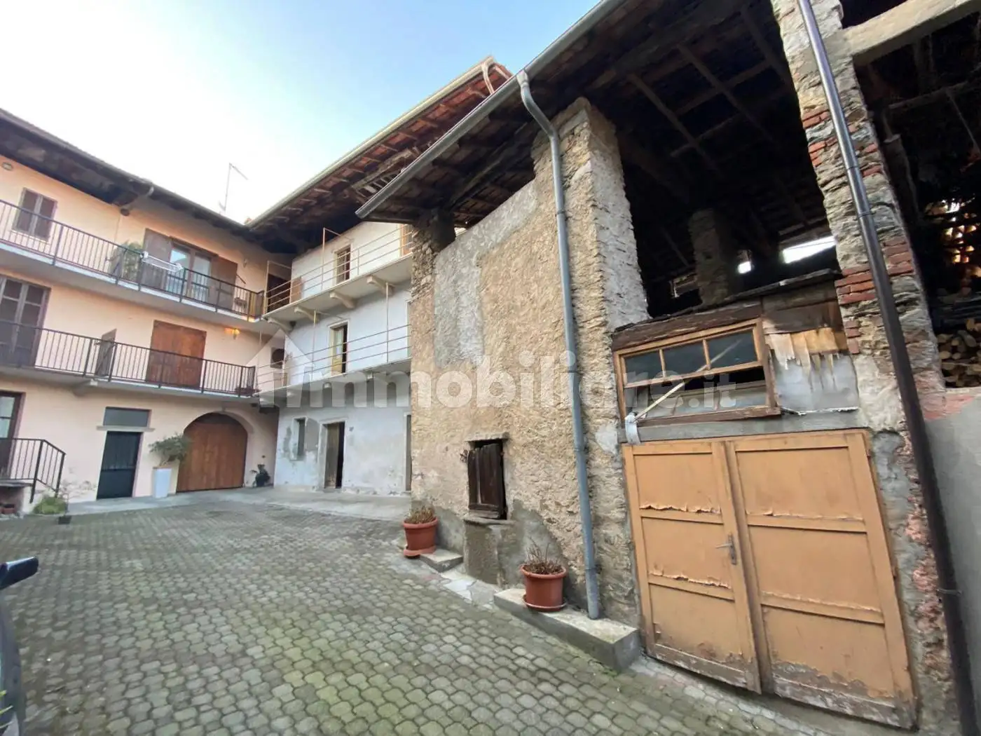 Rustico - Casale in vendita a Bolzano Novarese