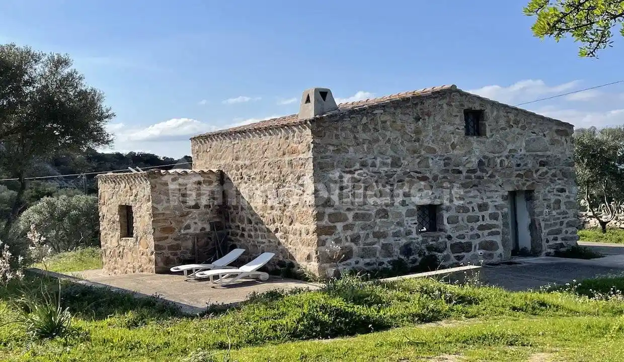 Rustico - Casale in vendita a Olbia