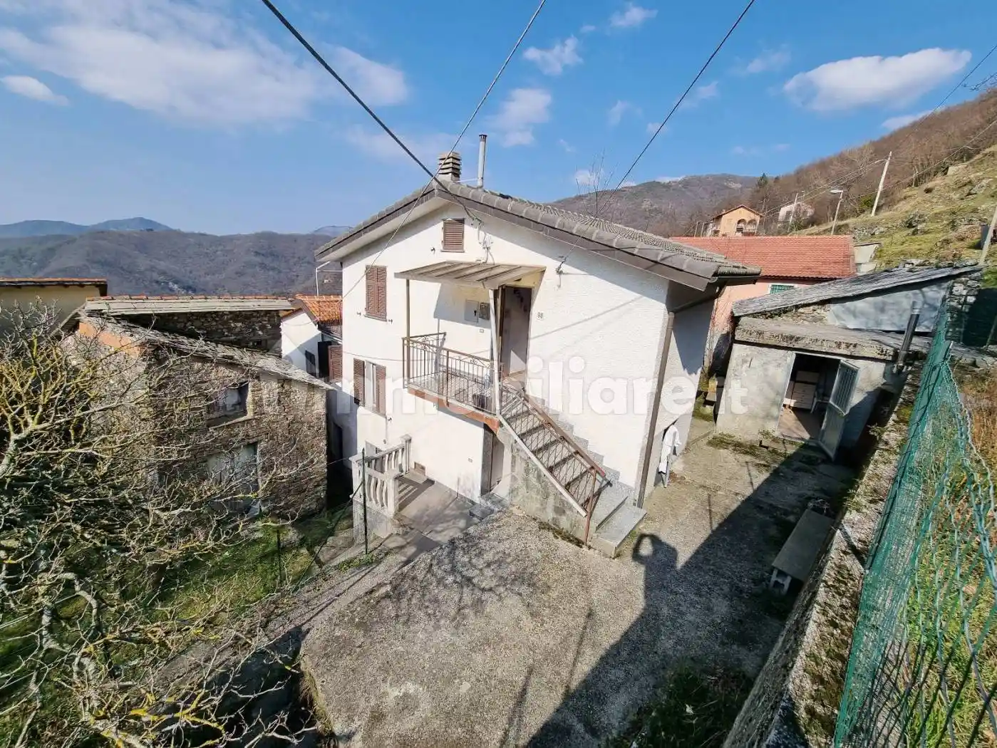 Villa in vendita a Neirone