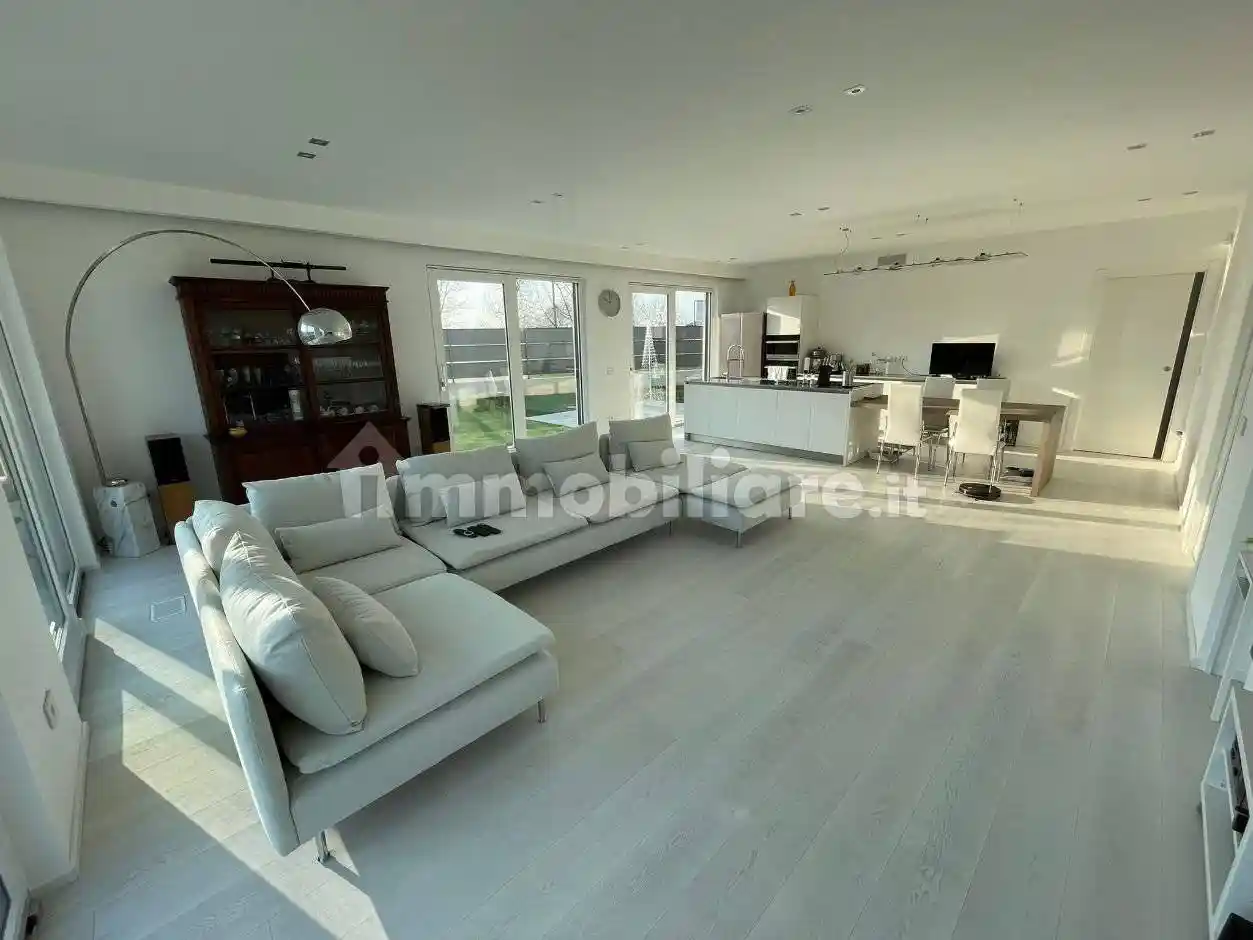 Villa in vendita a Vidigulfo