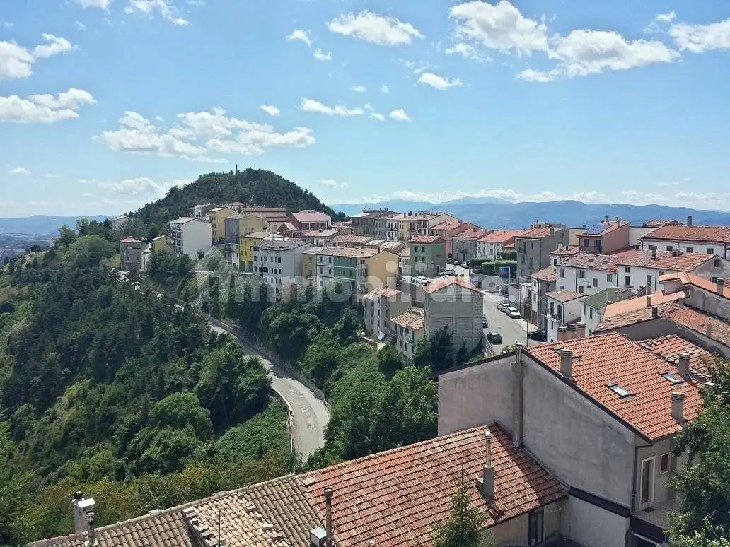 Casa indipendente in vendita a Schiavi di Abruzzo