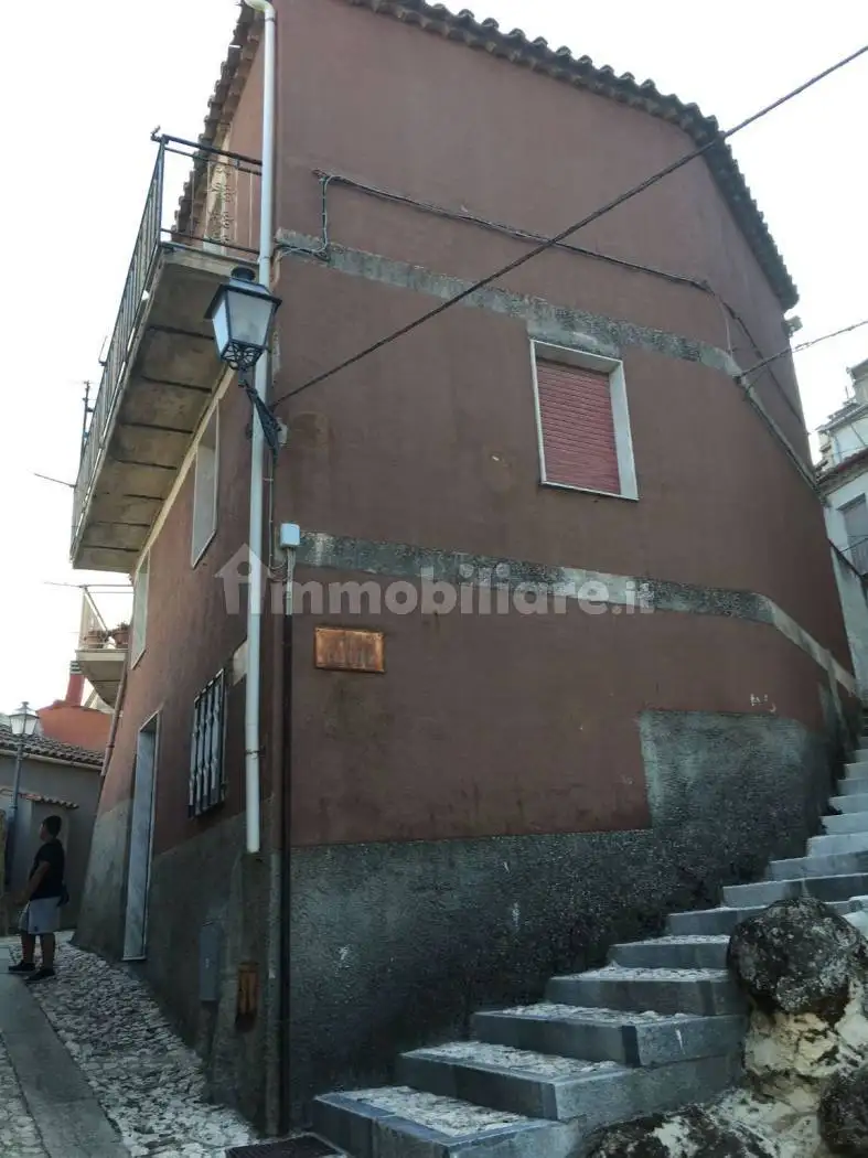 Casa indipendente in vendita a Stilo