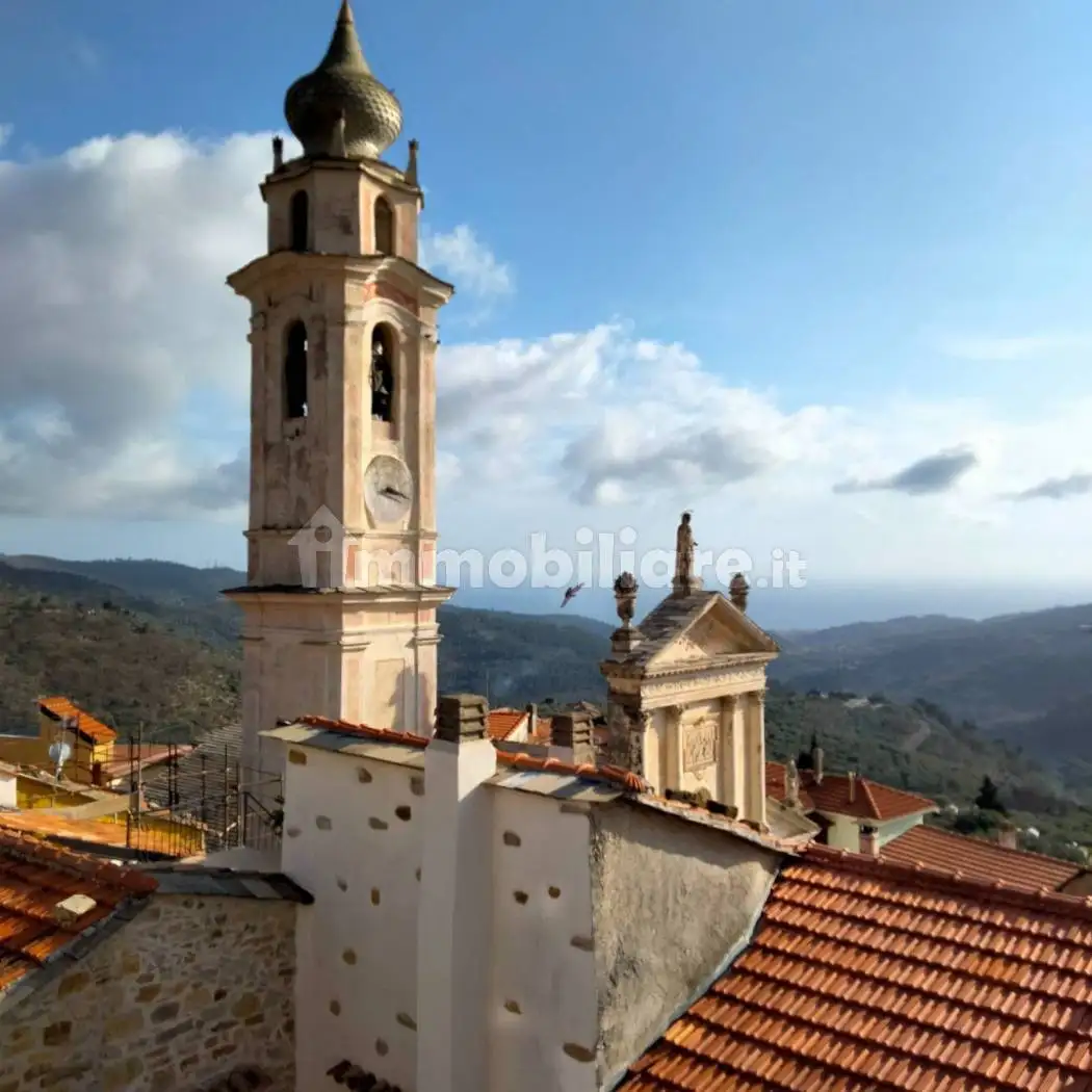 Casa indipendente in vendita a Villa Faraldi