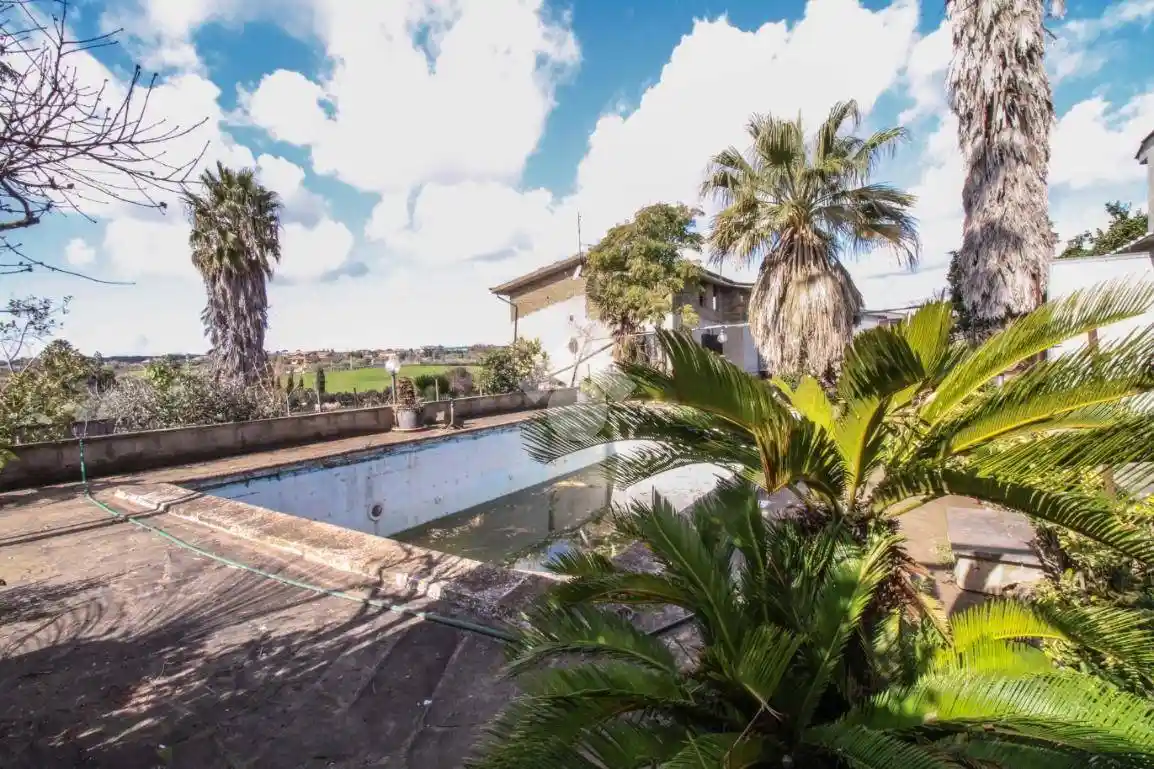 Villa in vendita a Pomezia