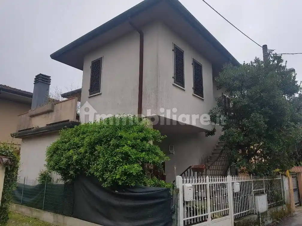 Villa in vendita a Massa