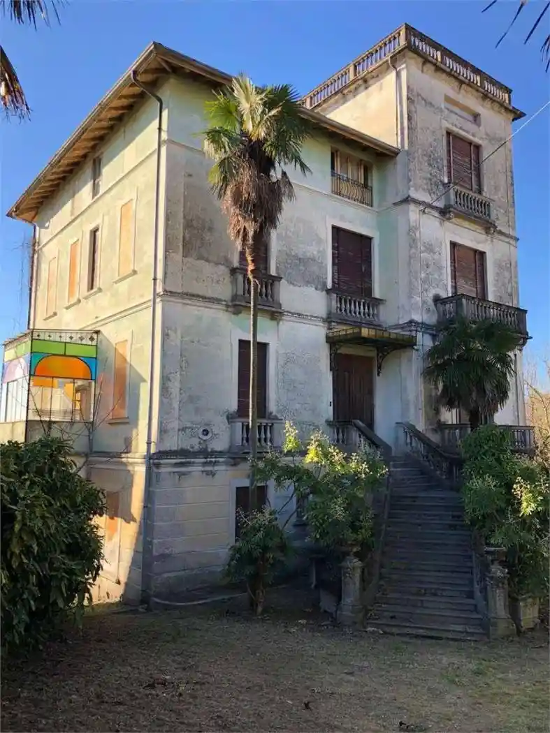 Villa in vendita a Verbania