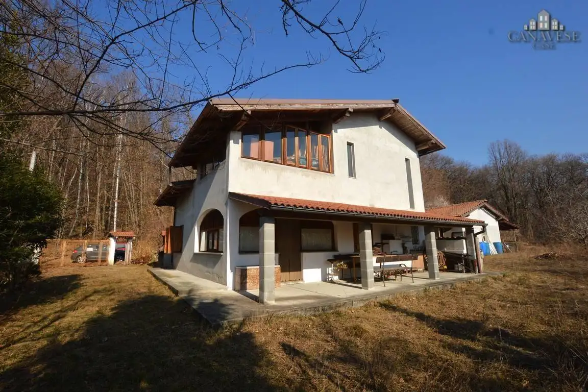 Casa indipendente in vendita a Val di Chy