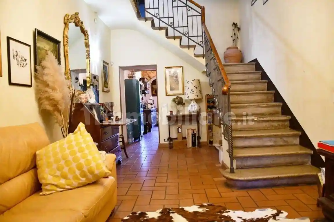 Casa indipendente in vendita a Arezzo