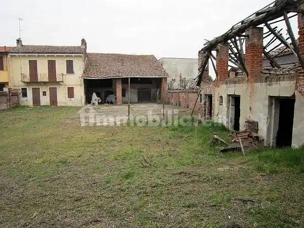 Rustico - Casale in vendita a Mortara