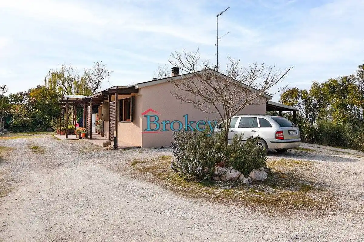 Villa in vendita a Polverigi