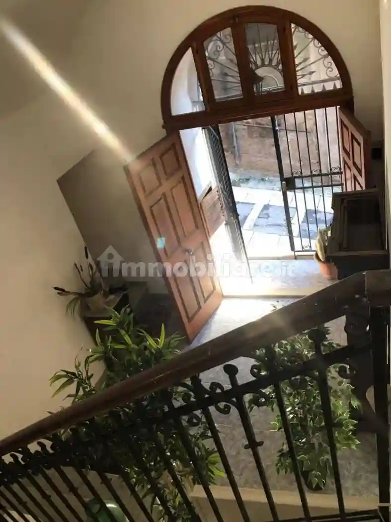 Palazzo - Edificio - foto 2