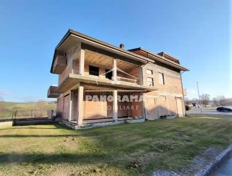 Casa indipendente in vendita a Montescudo - Montecolombo