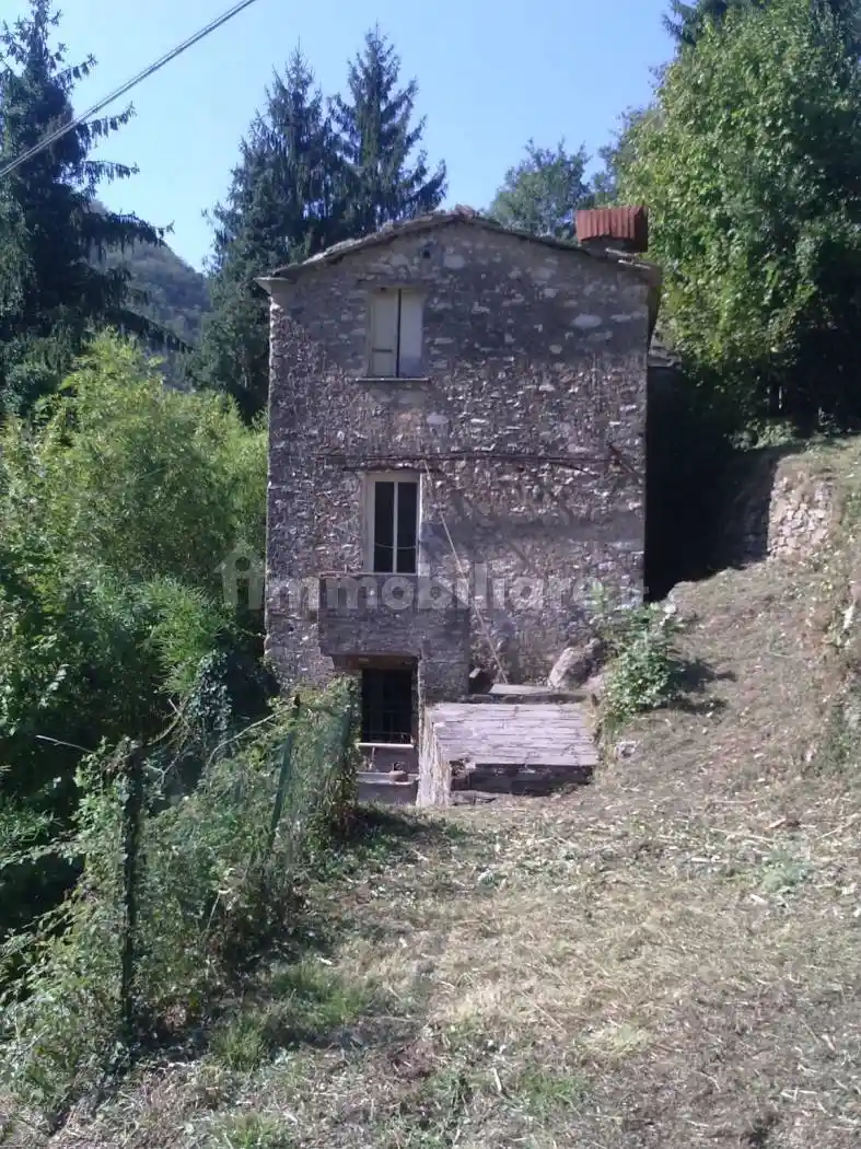 Rustico - Casale in vendita a Stazzema