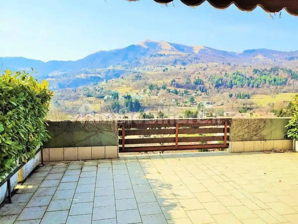 Appartamento in vendita a Centro Valle Intelvi