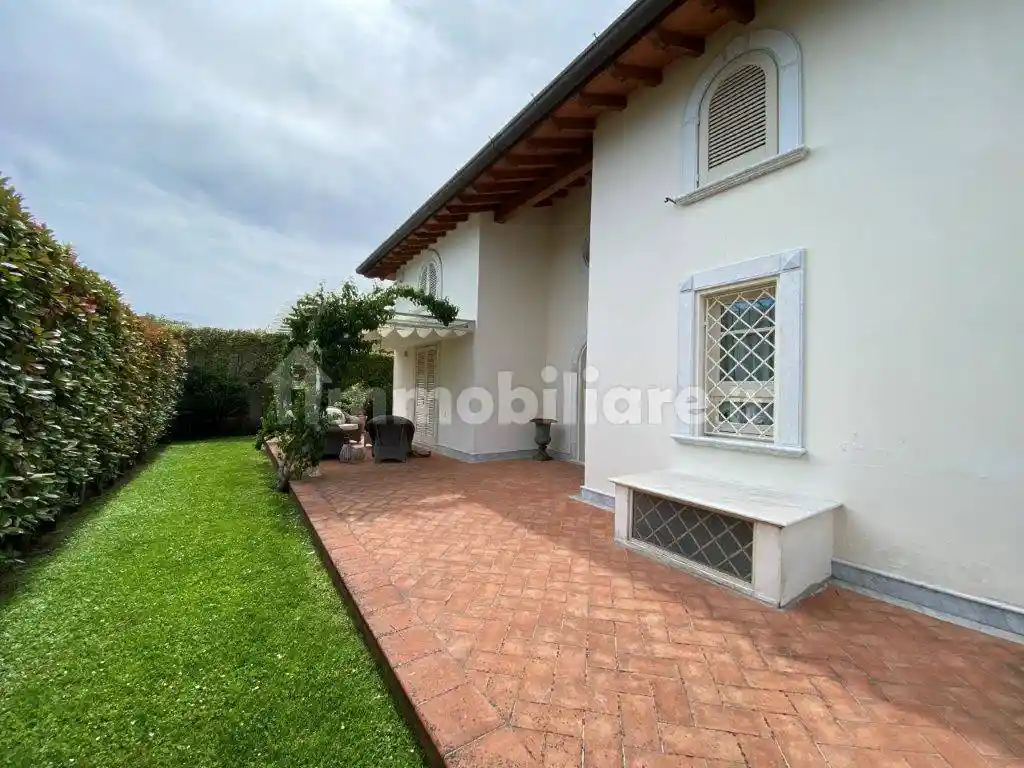 Villa in vendita a Pietrasanta