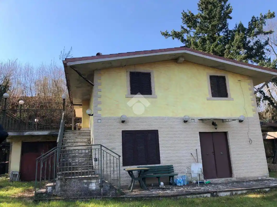Villa in vendita a Olevano Romano