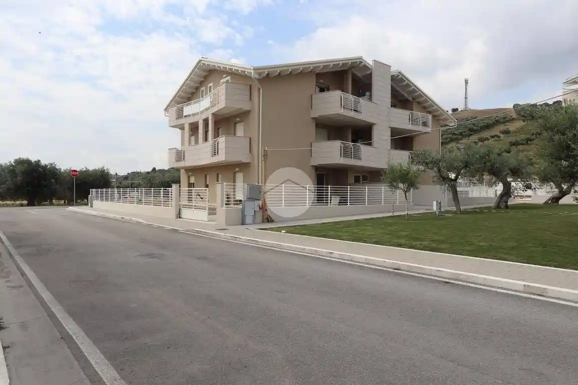 Quadrilocale via Giovanni Ricci 18, Tortoreto Lido, Tortoreto - foto 2