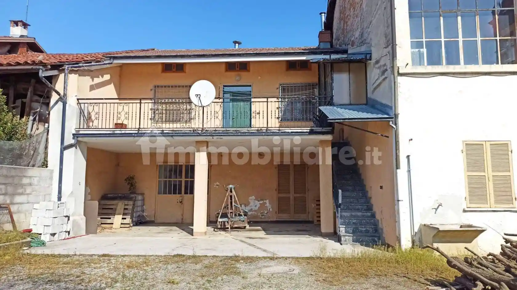 Casa indipendente in vendita a Magliano Alpi